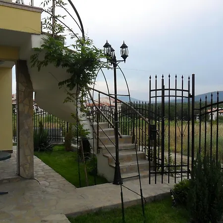Casa de hóspedes Altay Lozenets
