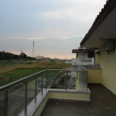 Altay Casa de hóspedes Lozenets