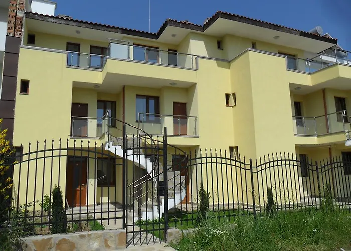 招待所 Altay 洛泽内茨