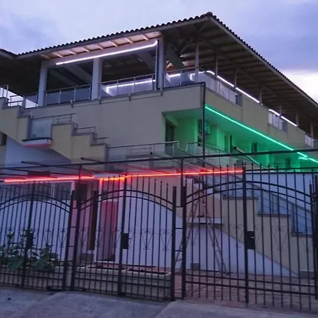 Guest house Altay Lozenets